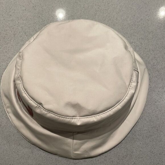 Lululemon 2022 team Canada insulated reversible bucket hat - Picture 7 of 13